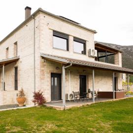 Villa de Vino，位于约阿尼纳的酒店
