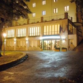 Hotel Miravalle 2000，位于利扎诺-因贝尔韦代雷的酒店