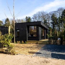 Knus gezinsverblijf in Cosi Tiny House op de Veluwe，位于伊皮的酒店