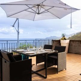 Casa Alessandra Letojanni Taormina，位于Gallodoro的酒店