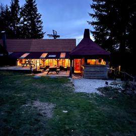 Friendly cottage on hill Pohorje Maribor in nature，位于霍茨科波霍尔耶的酒店