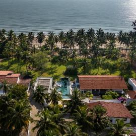 Kalkudah Beach House By Teardrop Hotels，位于卡尔库达的酒店