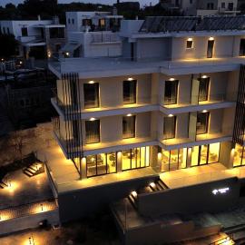 Trinasus Hotel，位于伊西翁的酒店