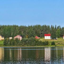Lappish Summerhouse by the River，位于Kiemunkivaara的酒店