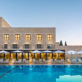 Edmond Luxury Hotel & Spa，位于罗什平纳的酒店