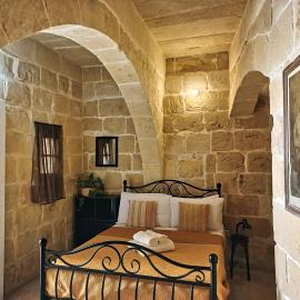 Virginia Farmhouse，位于Kerċem的酒店