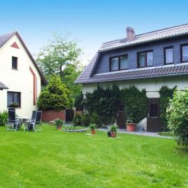 Apartment near Altdöbern Castle & Spreewald，位于Altdöbern的酒店