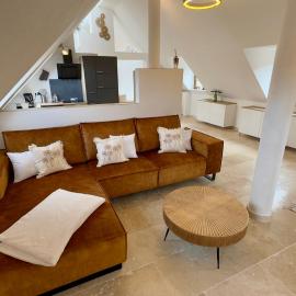Design Penthouse im Schlossareal Deidesheim，位于代德斯海姆的酒店