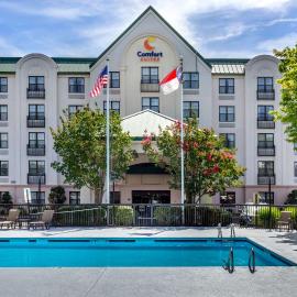Comfort Suites Hanes Mall，位于温斯顿·塞勒姆的酒店