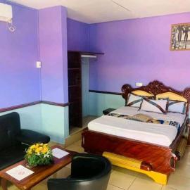 Chambre spacieuse à SIDI，位于Bafoussam的酒店