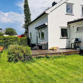 Beautiful spacious home w garden，位于特隆赫姆的酒店