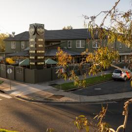 Northside Hotel Albury，位于Lavington的酒店