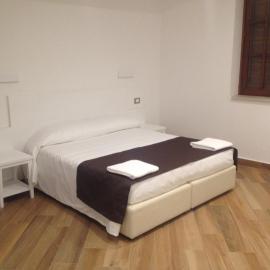Hotel Il Pirata，位于奇尼斯的酒店