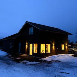 Bella Karnes，位于Oksevik的酒店
