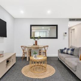 Pier 108 Glenelg，位于格莱内尔格的酒店