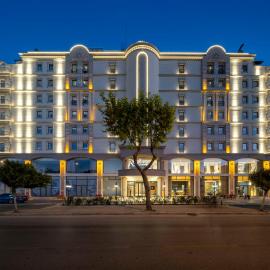 Radisson Hotel Mersin，位于梅尔辛的酒店
