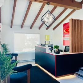Econo Lodge Hotel Brossard，位于布罗瑟德的酒店