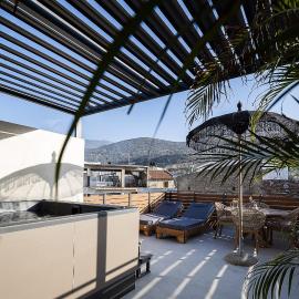 Pappous & Giagia Central Suites, By IdealStay Experience