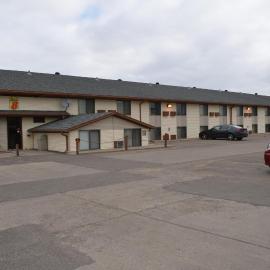 Super 8 by Wyndham Devils Lake，位于魔鬼湖的酒店