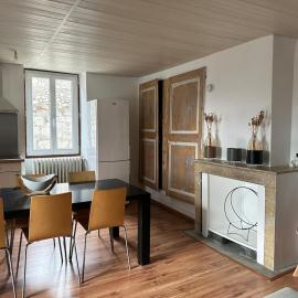 Bel appartement avec wifi à Noyarey，位于Noyarey的酒店