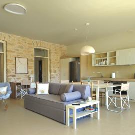 Mary's luxury apartment Plytra 2，位于普利特拉的酒店
