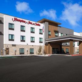 Hampton Inn & Suites Cottonwood, Az,位于卡顿伍德的酒店