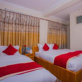 OYO 293 Royal Bouddha Hotel,位于Baudhatinchule的酒店