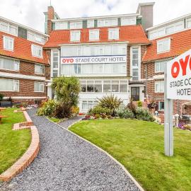 OYO Stade Court Hotel,位于海斯的酒店