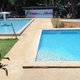 Candys Guest House Alion Mariveles Bataan Candelaria Farm，位于马里韦莱斯的酒店