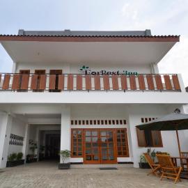 Hotel O Forrest’inn,位于谏义里的酒店