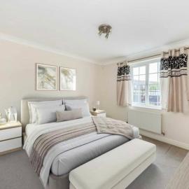 Spacious 2-Bed Family Flat in Wimbledon Near Tube，位于伦敦的酒店