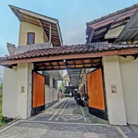 Hotel O Diwi Homestay，位于Cakranegara的酒店