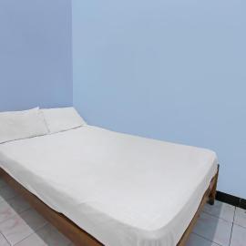 Hotel O Jati Homestay Near Taman Suranadi，位于萨萨克的酒店