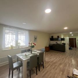 Ferienwohnung am Neumarkt，位于奥尔巴赫的酒店