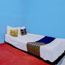 Hotel O Lestari Syariah，位于诗都阿佐的酒店