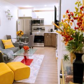 Modern and Private Guest Suite in Regina, SK，位于里贾纳的酒店