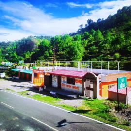 Hotel Swagat Sarovar，位于Pauri的酒店