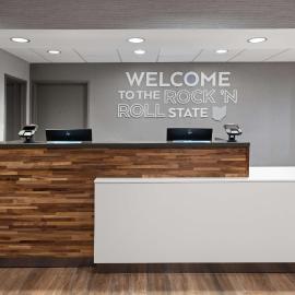 Hampton Inn Cleveland-Airport/Tiedeman Road，位于Brooklyn的酒店