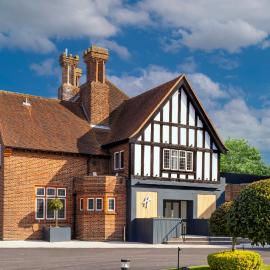 Holiday Inn London-Bexley by IHG，位于贝克斯利的酒店