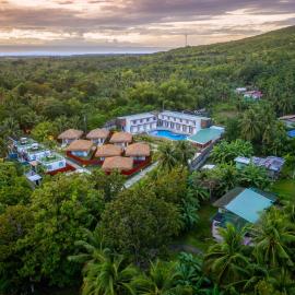 Secret Garden Resort & Villas Panglao Island，位于Biking的酒店