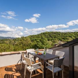 Domaine le C4 - restaurant et gîte d'exception familial avec terrasse Ardèche