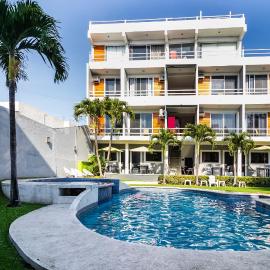 Collection O Hotel Mango,Six Flags Hurricane Harbor Oaxtepec，位于瓦兹特佩克的酒店