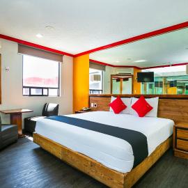 Capital O Hotel Casa Blanca, Morelia，位于莫雷利亚的酒店