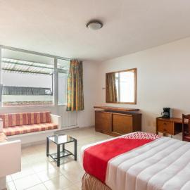 OYO Hotel Casa Blanca,位于Martínez de La Torre的酒店