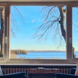 Exklusive Ferienwohnung Strohberg，位于布隆的酒店