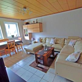 gemütliche Ferienwohnung in ruhiger Lage, Nähe Luxemburg und Trier - Holiday and Nature Olk，位于Ralingen的酒店