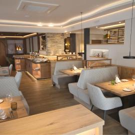 Wohlfühlhotel Bercher，位于瓦尔茨胡特田根的酒店