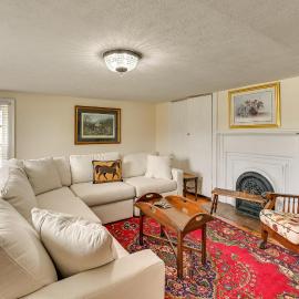 Georgetown Home Near Kentucky Horse Park!，位于乔治城的酒店