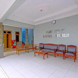 Hotel O Wisma Pkpri Purworejo，位于Purworejo的酒店