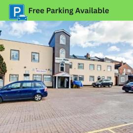 OYO Bostons Manor Hotel, Hanwell London,位于伊灵的酒店